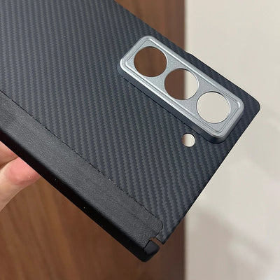 AriShield Fold 7 – Magnetic Aramid Carbon Fiber Hinge