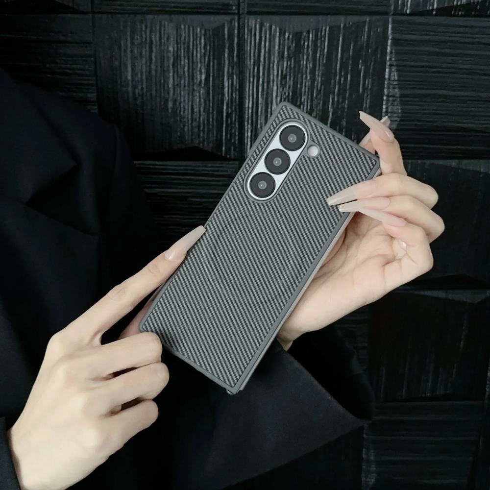 CarbonSkin Z Fold 7 – Ultra-Thin MagSafe Matte Armor