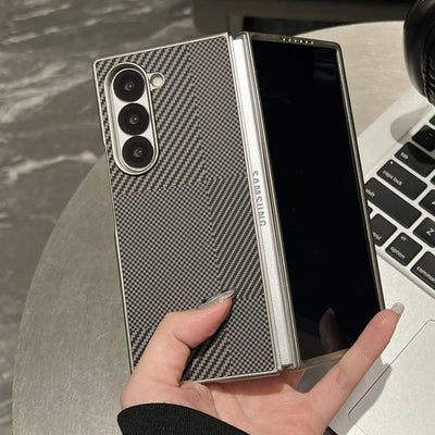 CarbonEdge Fold 7,6,5,4 – Ultra-Thin Carbon Fiber Case