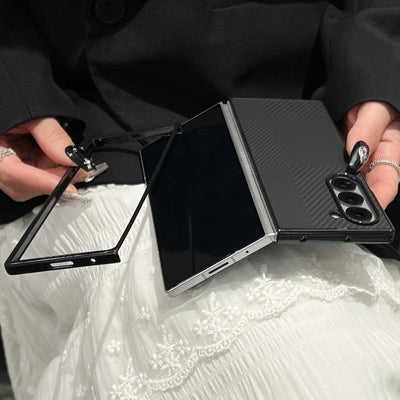 CarbonEdge Fold 7,6,5,4 – Ultra-Thin Carbon Fiber Case